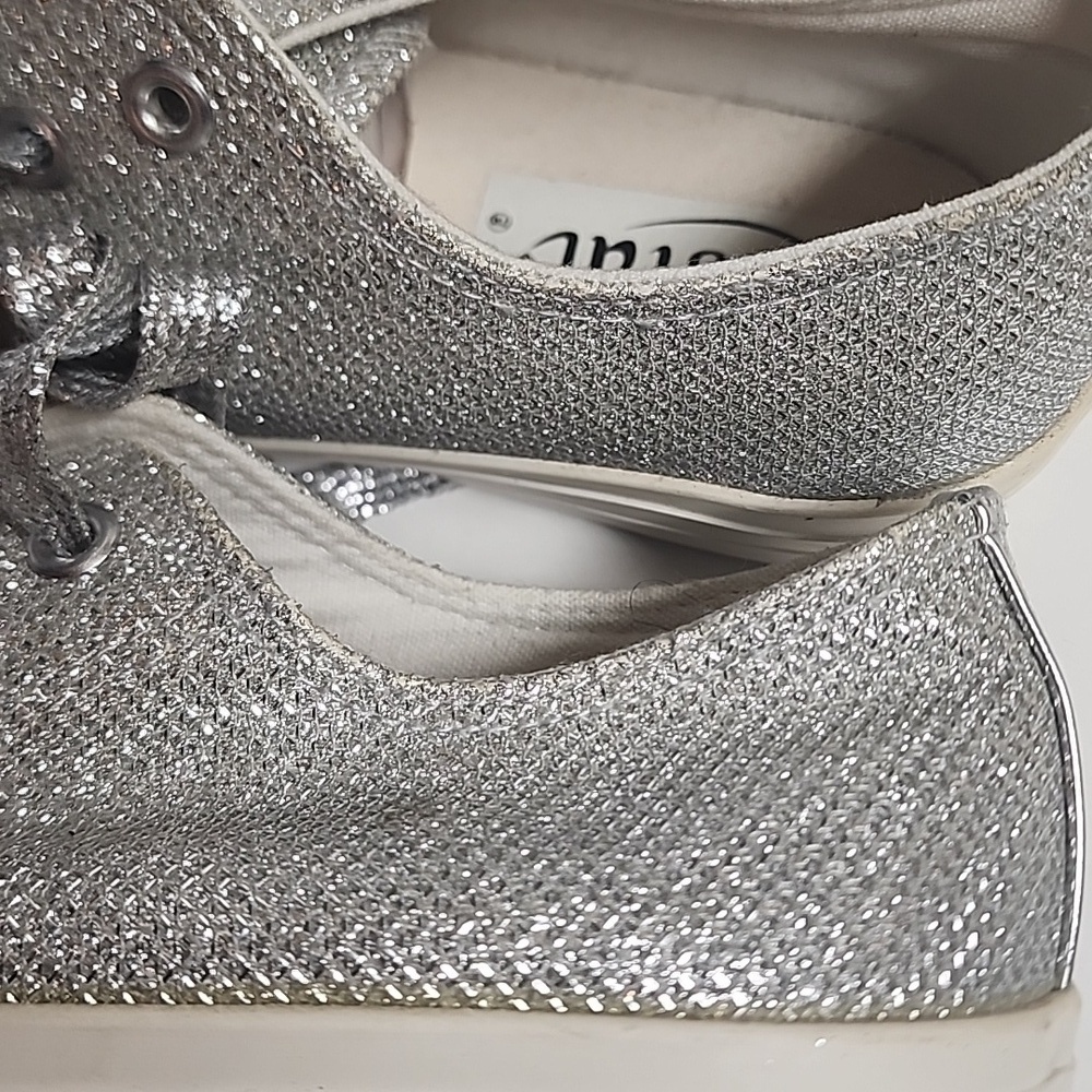 Kristal silver sparkling glitter shoes. 10.5" long. Sz 7.5/8. Wedding, trendy - Picture 7 of 9